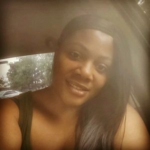 Meet your Posher, Connie